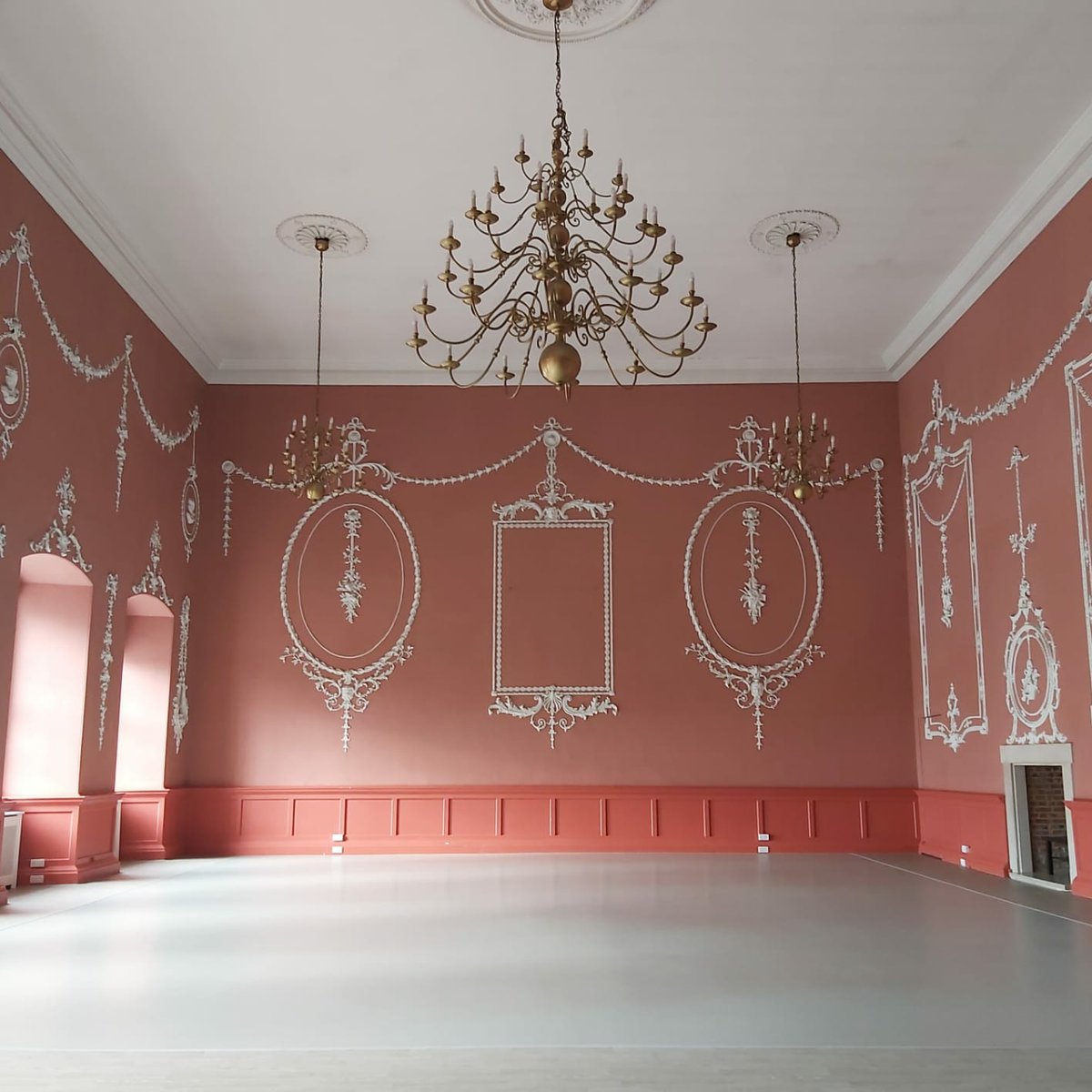 Lots of dancing opportunities at Wessex Dance Academy Winchester!

Open Class - Keep dancing over the summer with pro class, every morning at 10am 14th-18th August.

For more details email emma.hill@hampshireculturaltrust.org.uk 

Come join us in our gorgeous pink studio!!