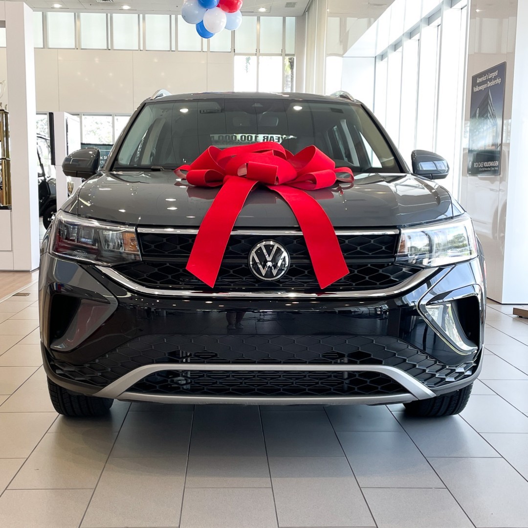 Compact yet powerful, the Volkswagen Taos is a force to be reckoned with! #TestDriveTuesday
.
.
.
.
.
#rickcasevolkwagen #taossnerd #taos #vwtaos #vwsociety #vwlife #vw #dealership #southflorida #cars #miami #miamilife #weston #suv #compact #blue #davie #volkswagen #volks
