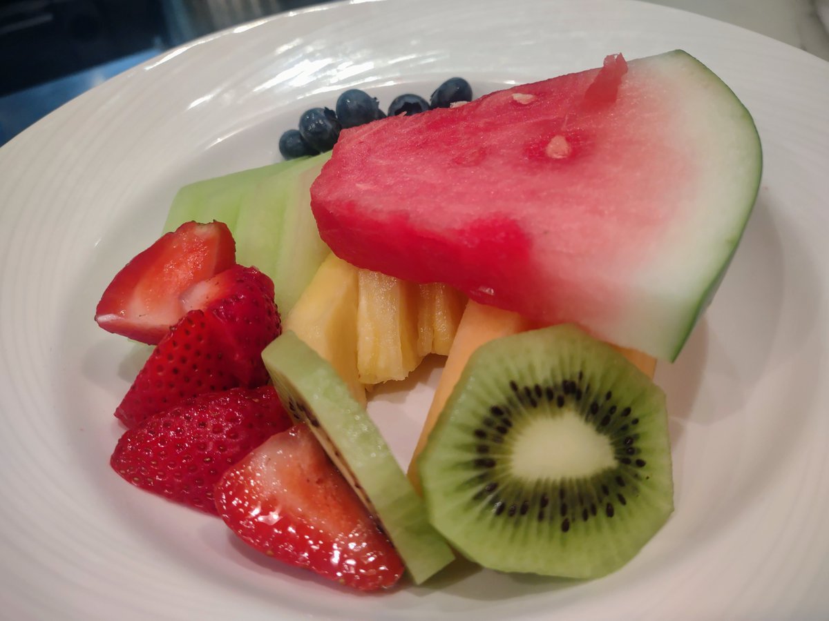 OmniNashville's tweet photo. @BillisKing @NashSportsRadio @ThePoguester @NC5_JonBurton @MusicCityTR How about Banana Bread or Ham &amp; Cheddar @OmniNashville today? #GotBiscuits #AtTheOmni https://t.co/WLlG1p2IRJ