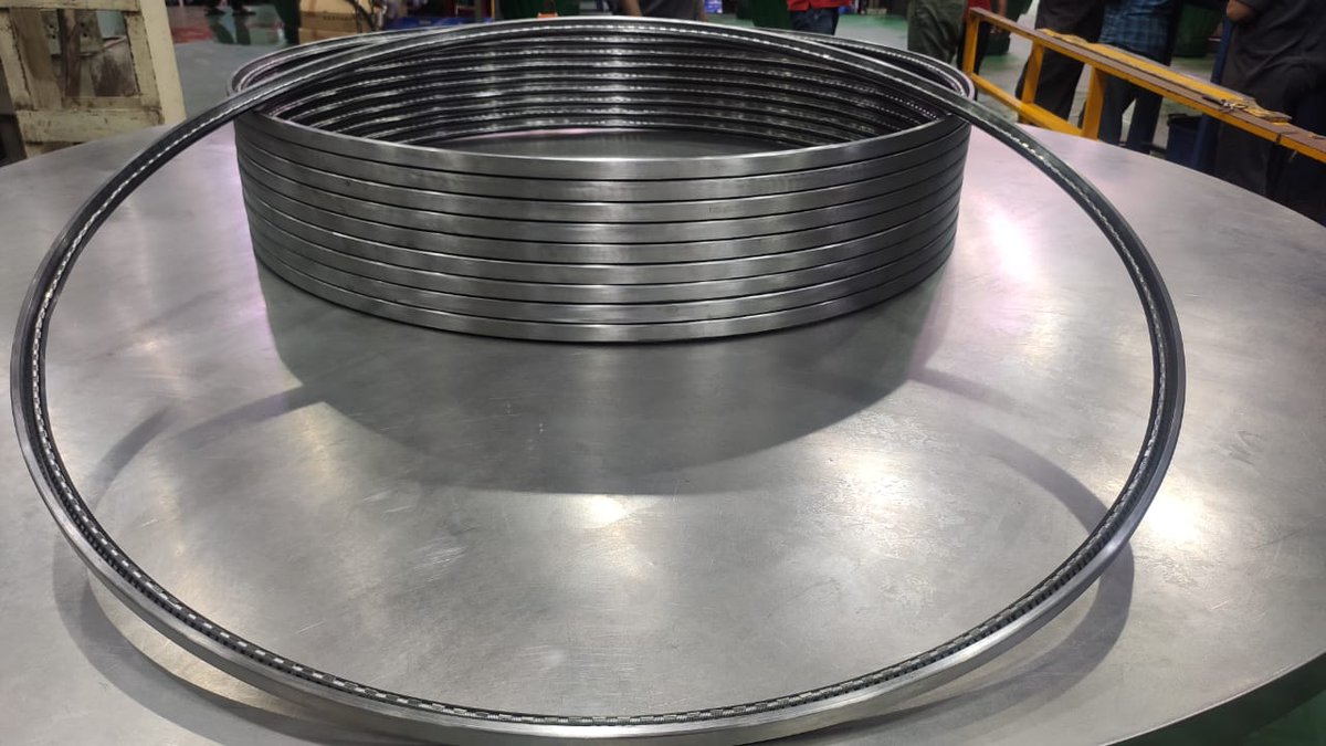 MAXSPARELIMITED's tweet photo. Switch to our metal-cased seals for your critical applications! Equipped with an SS-encapsulated spring, these seals ensure exceptional endurance, safety, and long-lasting performance.

#superfastdelivery #sealingunit #asiaslargest #seal #sealspotlight #lubricant #vbelts https://t.co/wP2XbZaSIR