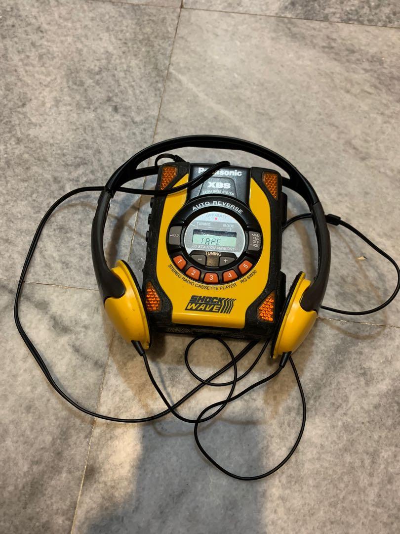 EricMiched's tweet photo. ¿Llegaste a usar uno? 
Yo tenía este mismo. Pensar que en los 2000 todavía se usaban. Cómo cambió todo!!!! https://t.co/ty3cCDWhZ2