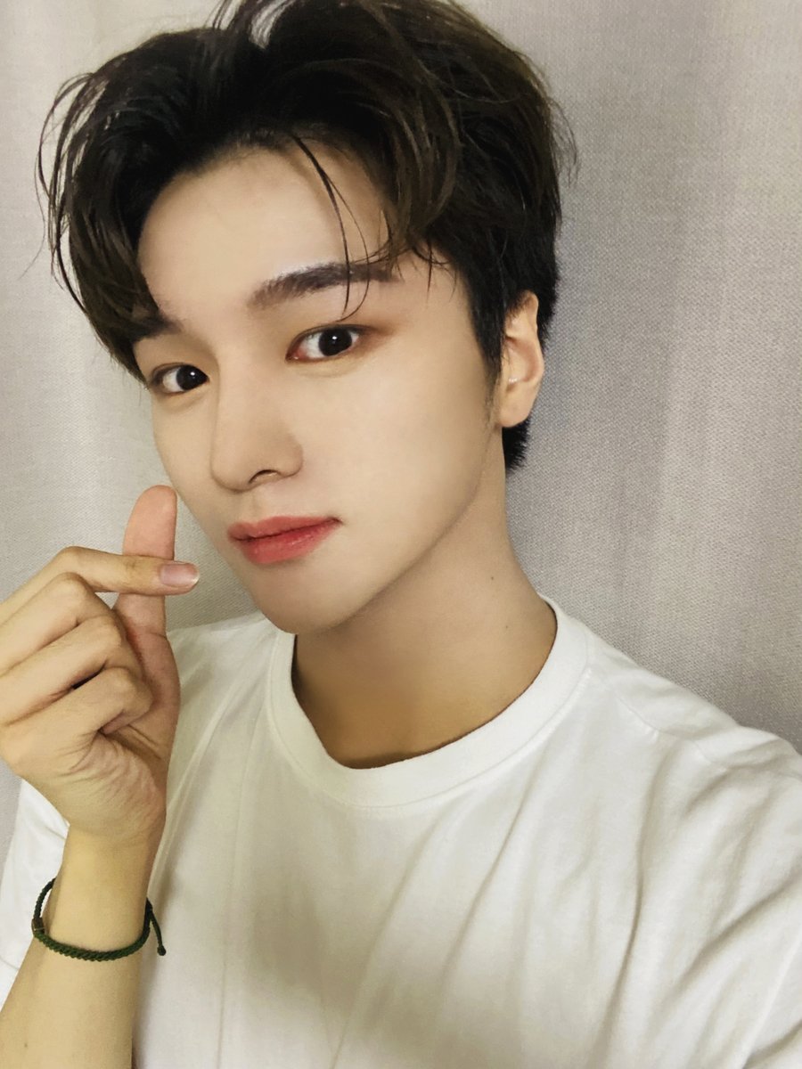 DRIPPIN's tweet photo. [📺] #DRP_ON

잠시 후 8:30 PM SBS 파워FM #권은비의영스트리트
#차준호 가 출연합니다.

어?ˀ̣ 뭐야.ᐟ 준호 나온다고ˀ̣.ᐟ 아이~
영스 들어야겠다 미치겠다!（ ◜◡◝ ​​) 🐶

#DRIPPIN #드리핀 https://t.co/wFO4KfObgn
