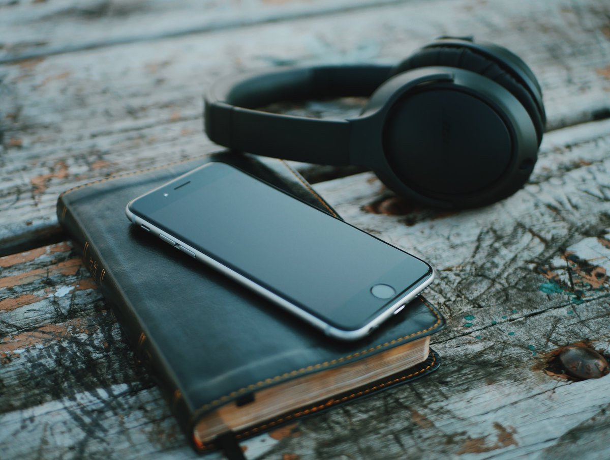 Dive into another world without leaving yours. 📚🎧 Audiobooks are the ultimate escape, letting your imagination roam freely.

Can I ask you a question?

Can audiobooks really compare to reading a physical book?

Let me know your thoughts.

#AudiobookAddict #ReadingRevolution