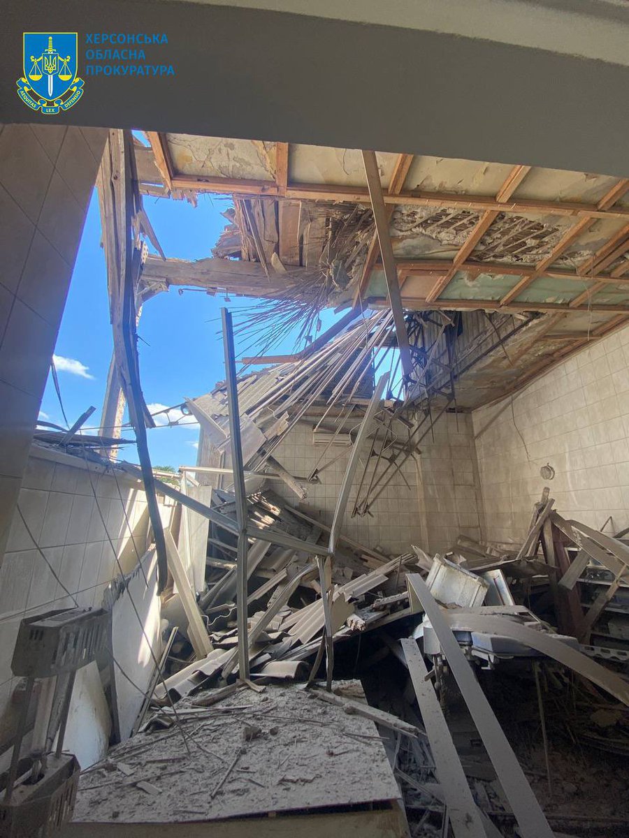 Russian occupants attacked a hospital in the center of Kherson this morning. 

As a result, a young doctor, who has been working in office for only a few days, has been killed. A nurse was also injured.

Heartbreaking photos via Kherson Regional Prosecutor's Office.