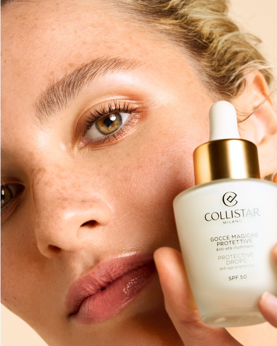 CollistarBeauty's tweet photo. Proteggi il tuo viso tutto l’anno con Gocce Magiche Protettive SPF 50!
E anche se fa caldo, la texture ultra-leggera si assorbe in fretta lasciandoti una sensazione piacevole sulla pelle.
Scoprile su https://t.co/gSsrCqvyuq
#Collistar #EssenzaItalianadiBellezza #GocceMagiche https://t.co/O9SpjKxgSC