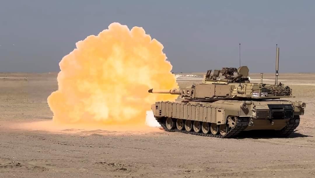 usarmycentral's tweet photo. #TankTuesday with "Deadshot" from 1st Squadron, 98th Cavalry Regiment, as they send rounds downrange during their live-fire accuracy screen test (LFAST) at the Udari Range Complex near Camp Buehring, Kuwait. 

@nationalguardMS @msarmyguard @TFSpartan @CENTCOM https://t.co/CZ8tWcEmyP