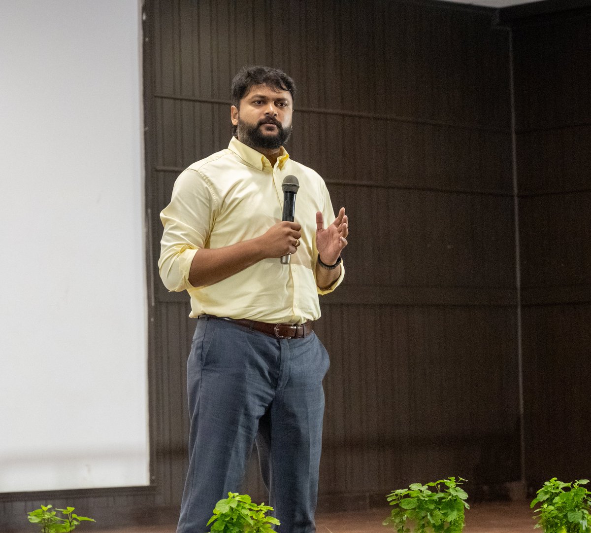 Alumni_Gitam's tweet photo. Howdy, alumni! 🤠

Our student induction program on July 28th, 2023 featured remarkable alumni speakers, O. Naresh Kumar and Jignesh Talasila, who shared their inspiring experiences and post GITAM journeys. 

We express sincere gratitude to our alumni speakers.

@GITAMUniversity https://t.co/3U6AX93u3z