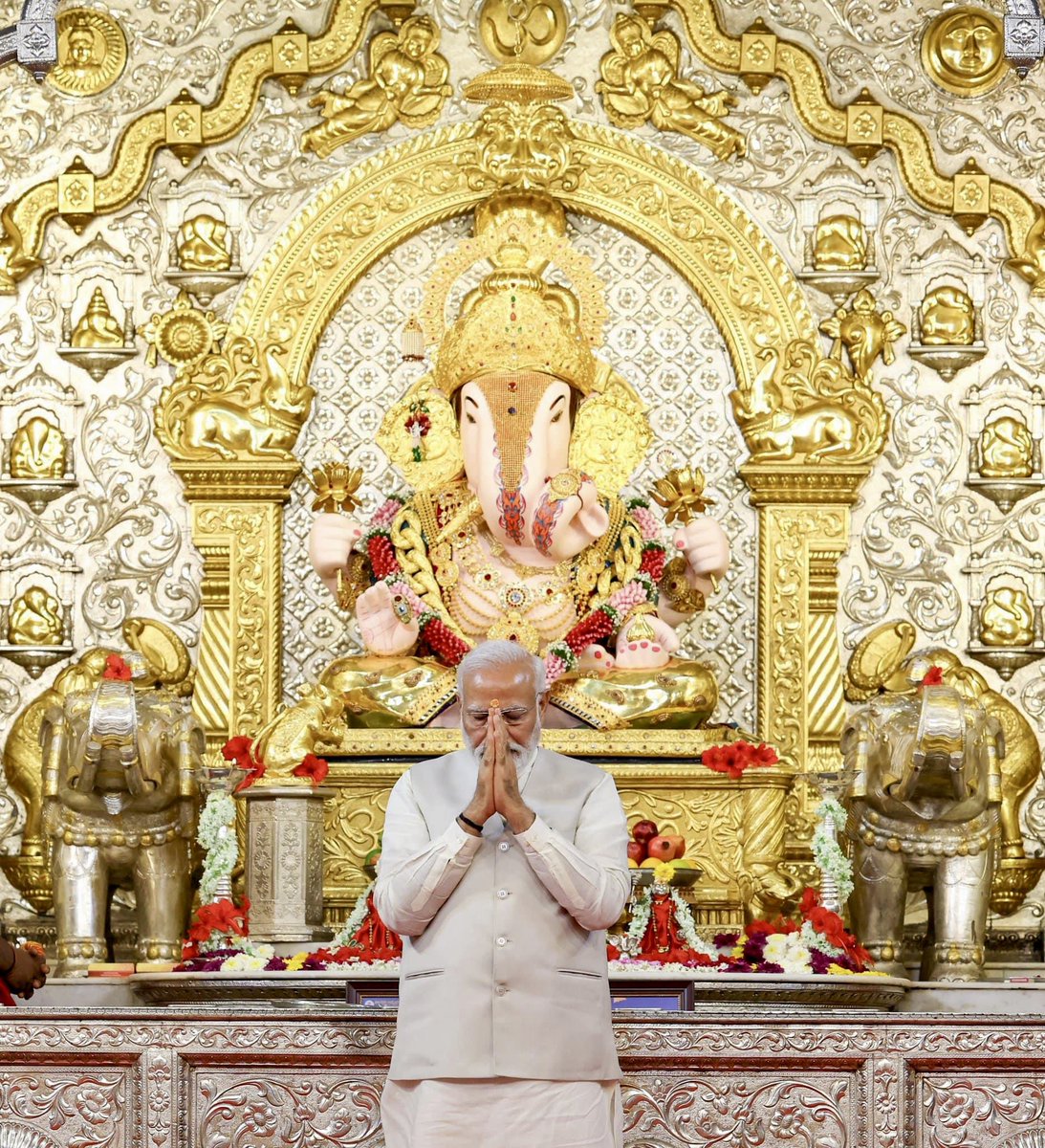 AjaatShatrruu's tweet photo. श्रीमंत आहेत पाठीशी!

#Modi4PM2024 
#ModiInPune https://t.co/mQp5Le98En