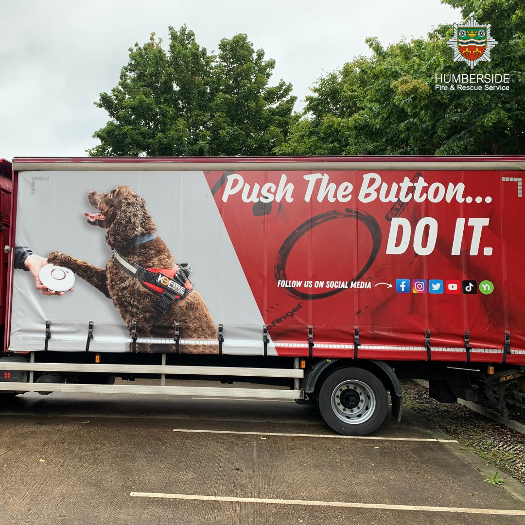 HumbersideFire's tweet image. Keep an eye out on the roads for the new curtain on our training vehicle featuring Sox from K9 Fire investigation and follow his advice! 🚒🐕‍🦺
#PushTheButton

@shooter724