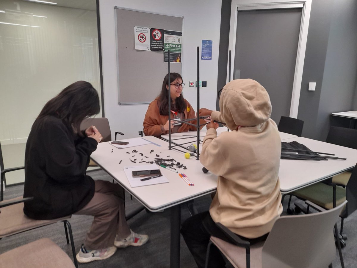 UoL_Contextual's tweet photo. Our budding engineers are combining their problem solving and designing skills this morning in the Engineering for Humanity session. Thanks once again to our amazing @STEMatLeeds team! 👷‍♀️ #RFESS23 https://t.co/lSc2kA3Nzv