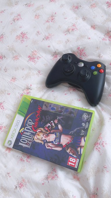3 pic. Xbox 360 with old games and chill? ? https://t.co/i2FkEqXGWJ
