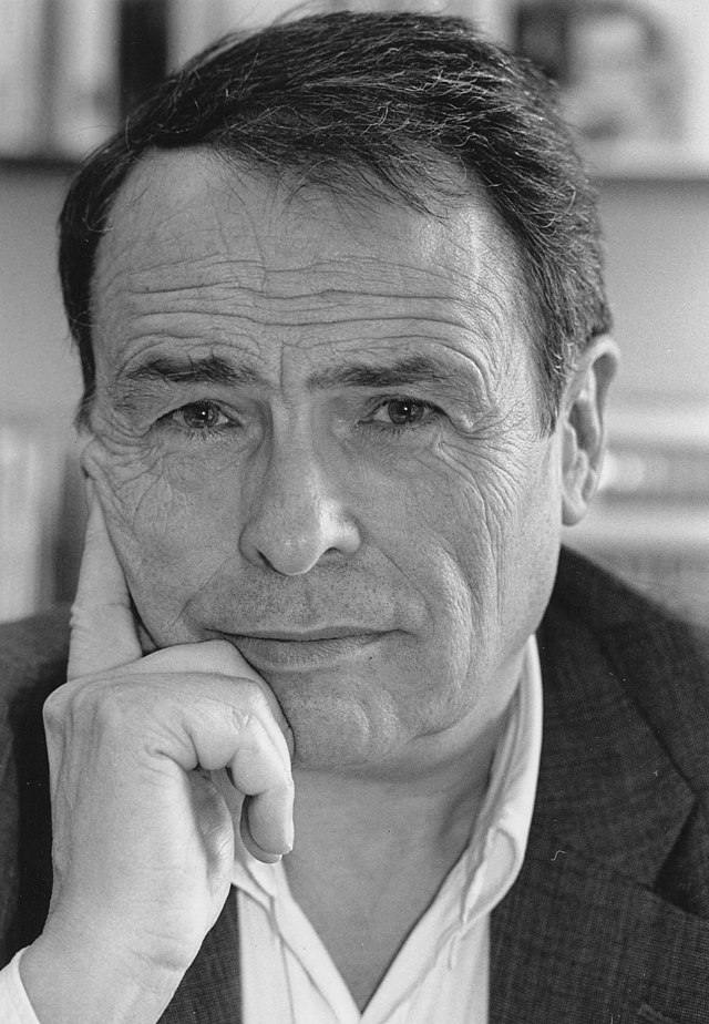 Bugün bizlere sermaye tiplerini, alanın dinamikliğini, stratejinin metodolojik  imkanlarını sunan düşünümselliğin sosyoloğu Pierre Bourdieu'nun doğum günü!