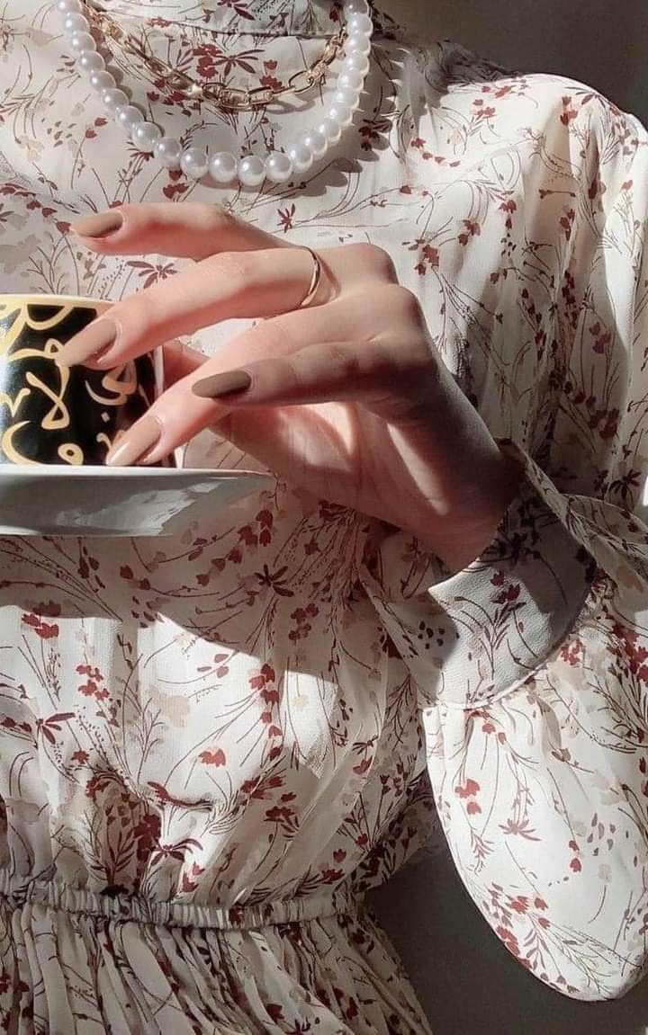 ما أردته لنفسي ليس الذي حدث لي بالفعل، 
ولكني غيرت خططي ألف مرة لأفرح، 
وألف مرة لأحتمل، وألف مرة لأعيش...