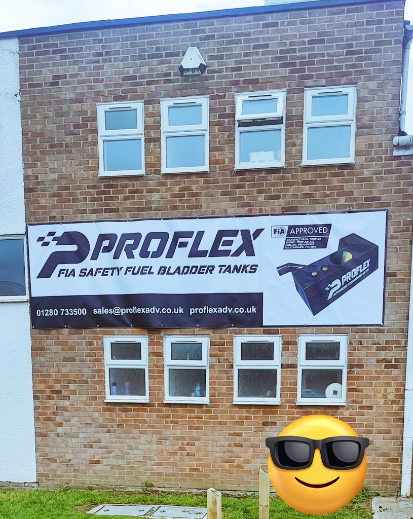 proflexadv's tweet photo. New outdoor sign day! ❤️🏁 https://t.co/yyzY1lAUxp