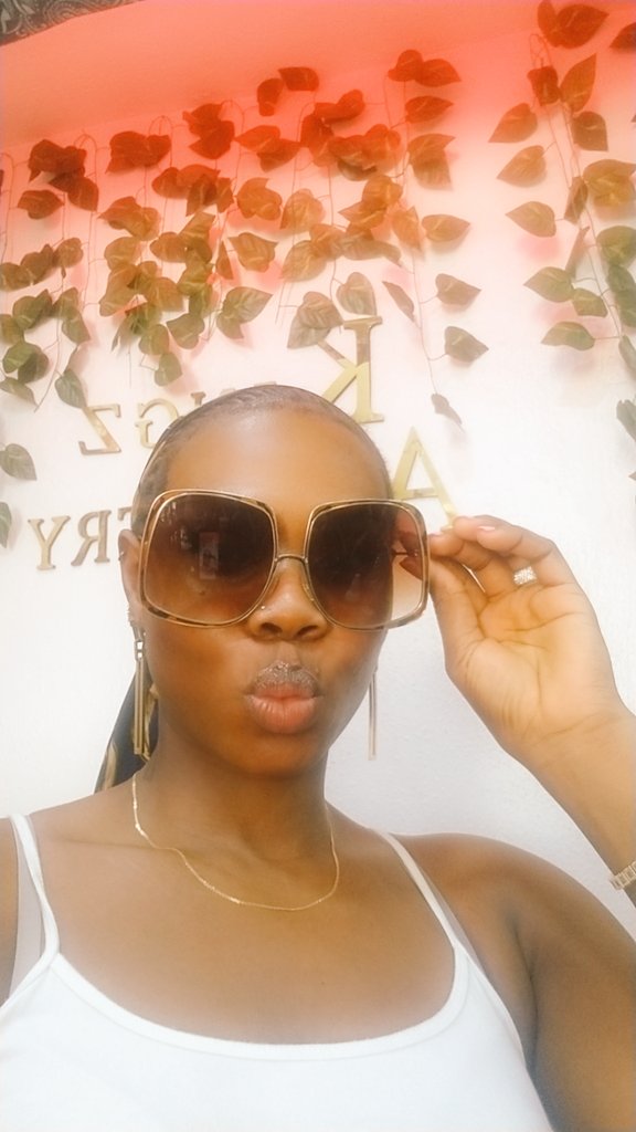 TheresaDangosu's tweet photo. I'm taking good care of this version of myself. I prayed a lot to become her😍

#teemac #proballer #model #shade'd https://t.co/OMeLp6emwt
