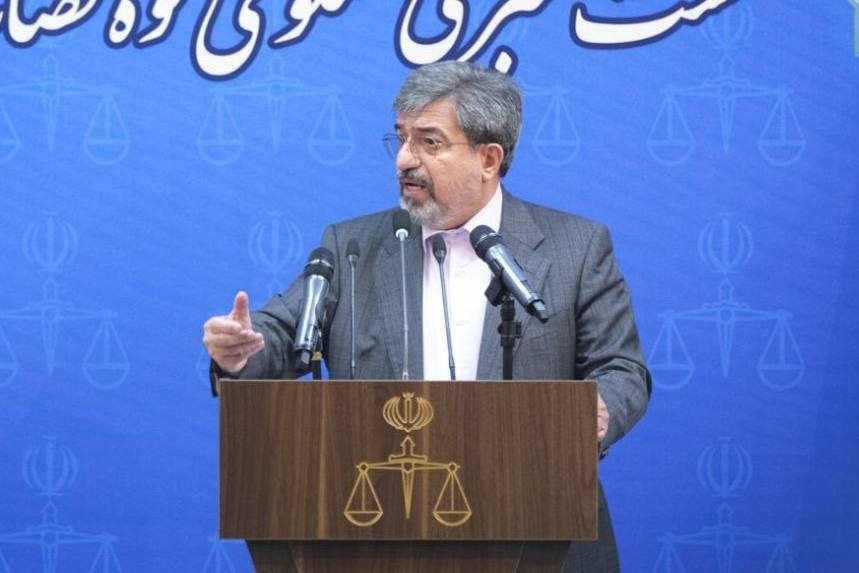 Peivast's tweet photo. سخنگوی قوه قضائیه: ما دستور پلمب ندادیم

مسعود ستایشی، سخنگوی قوه قضائیه در واکنش به پلمب و تعلیق اخیر استارت‌آپ‌ها گفت: اگر پلمب یا توقیفی انجام شده، بدون اطلاع و دستور مربوطه از سوی قوه قضائیه بوده. تاکنون دستوری مبنی بر پلمب اماکن یا واحدهای متخلف صادر نکرده‌ایم. https://t.co/sA7vp0yiL9