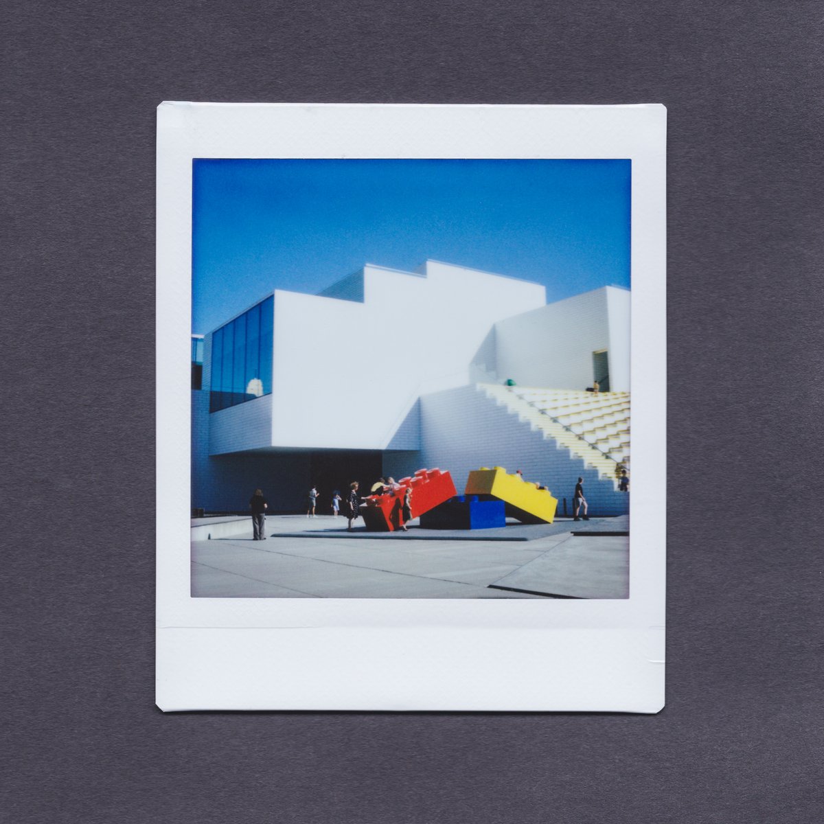 jaynelloyd's tweet image. We recently went to Billund in Denmark for a weekend of #LEGO and had such a fun time! A whole day playing at the LEGO House, a lovely town with a footbridge slide &amp;amp; plenty of adrenaline at LEGOLAND. 

If you'd like to see more my photos &amp;amp; notes are here:  buff.ly/3qjLCJ0