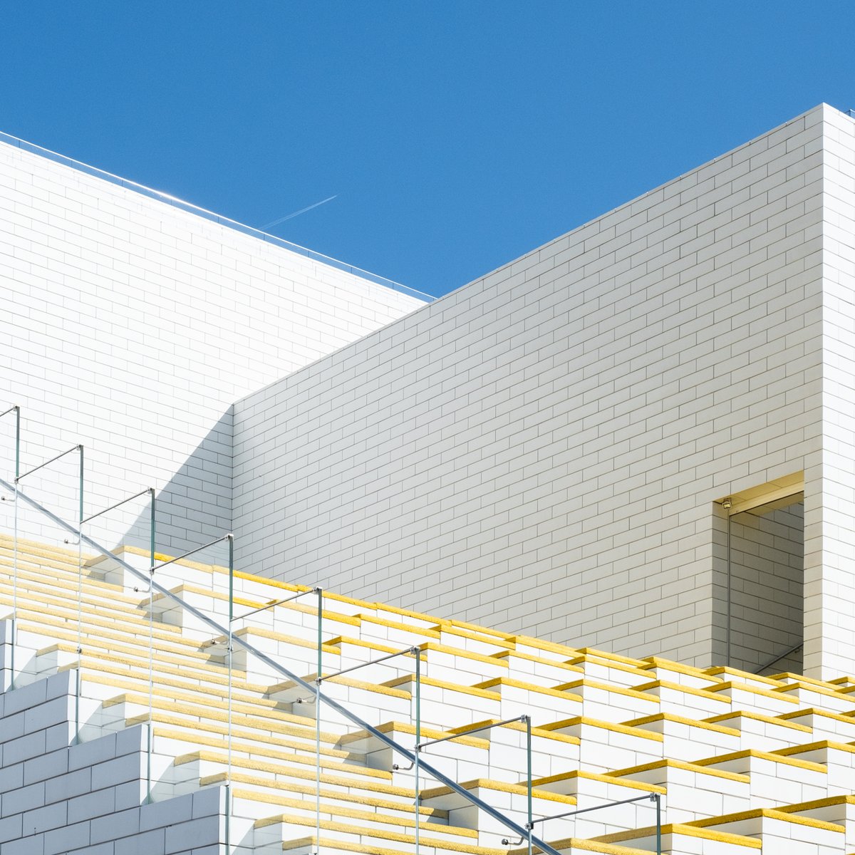 jaynelloyd's tweet image. We recently went to Billund in Denmark for a weekend of #LEGO and had such a fun time! A whole day playing at the LEGO House, a lovely town with a footbridge slide &amp;amp; plenty of adrenaline at LEGOLAND. 

If you'd like to see more my photos &amp;amp; notes are here:  buff.ly/3qjLCJ0