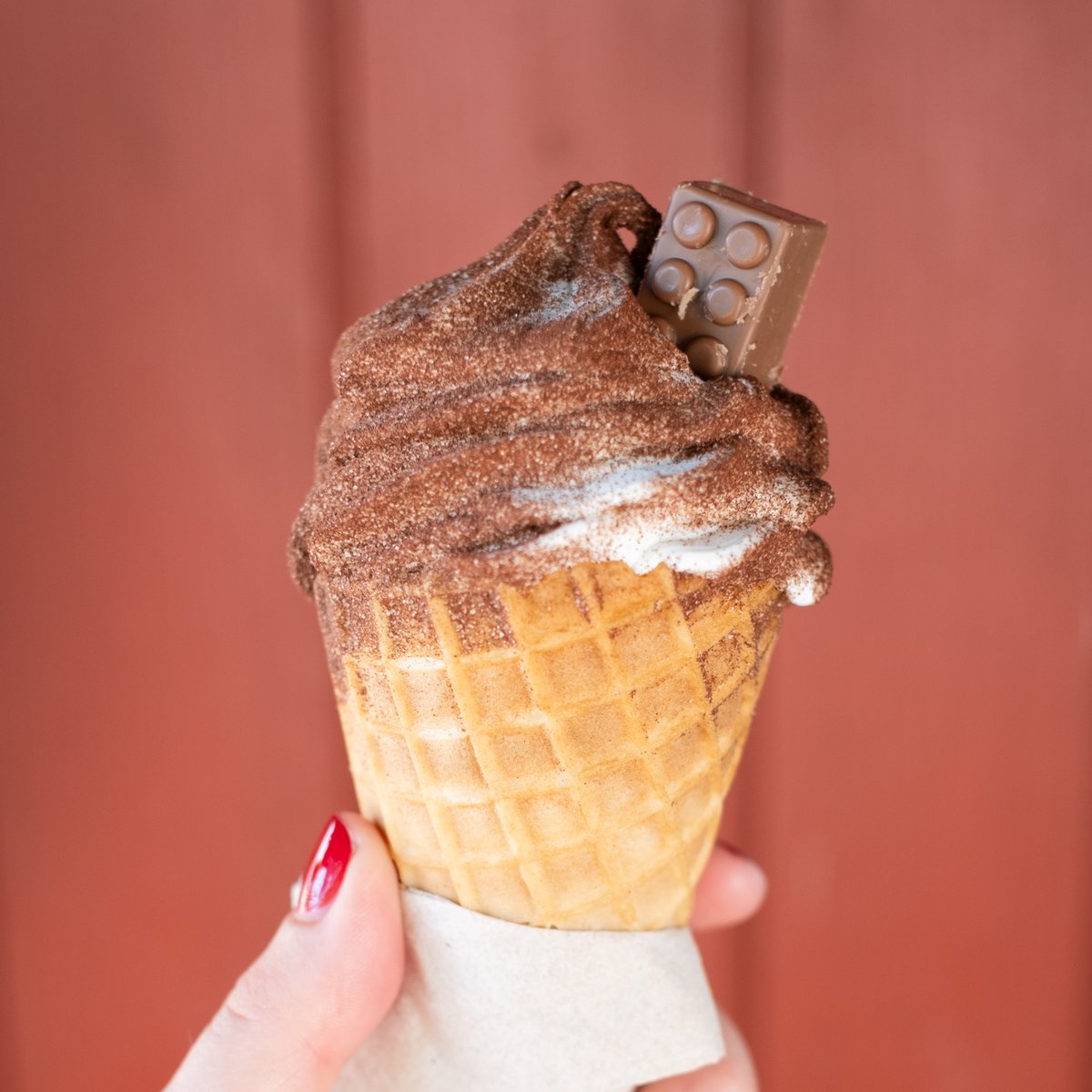 jaynelloyd's tweet image. We recently went to Billund in Denmark for a weekend of #LEGO and had such a fun time! A whole day playing at the LEGO House, a lovely town with a footbridge slide &amp;amp; plenty of adrenaline at LEGOLAND. 

If you'd like to see more my photos &amp;amp; notes are here:  buff.ly/3qjLCJ0