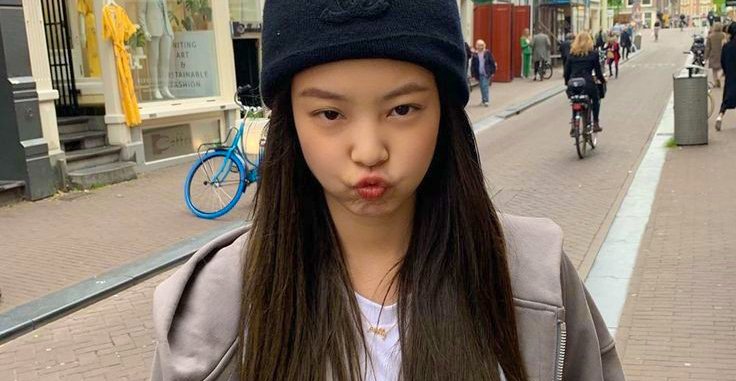 jnkzip's tweet photo. happy national girlfriend day ♡ https://t.co/EHhUmK5fsu