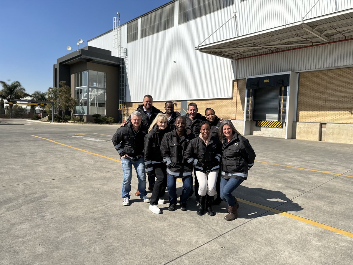 nebulagroup_za's tweet photo. 📍Edenvale, Gauteng

A happy and united NLA leadership team!

#nebulagroup #team #supplychainmanagement #supplychainsolutions https://t.co/u6KtN79Yod