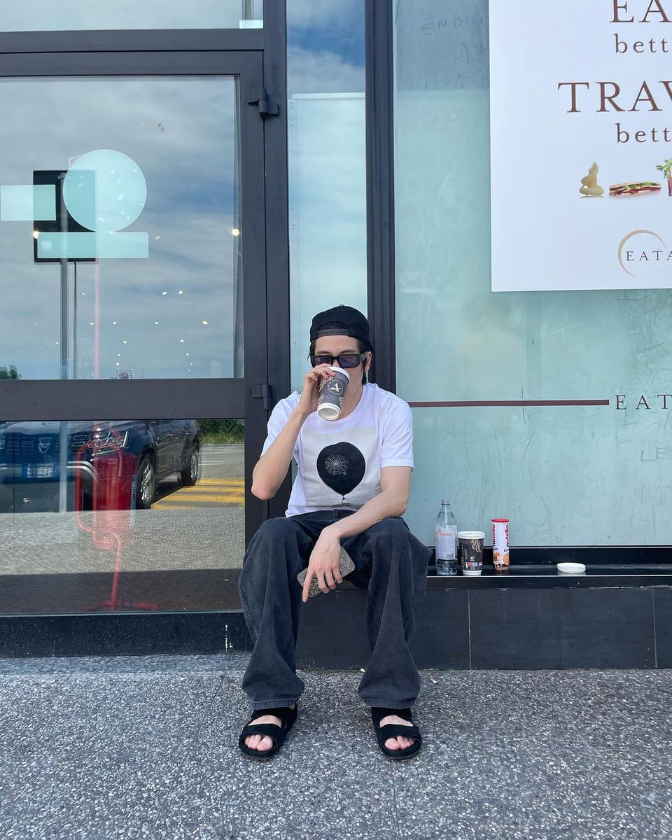 OWLJH97's tweet photo. https://t.co/lyrJLSOQL0