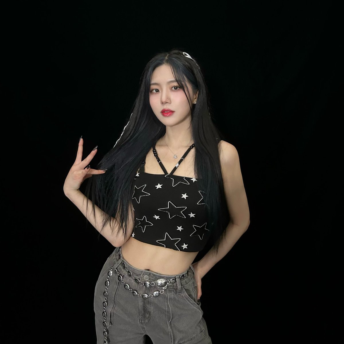 4x4Aileen's tweet photo. [#지희] 4X4STUDIO AILEEN
#NewJeans_ETA behind photo

https://t.co/xz6rI0v8X4

#4X4STUDIO #에일린 #AILEEN #JIHEE #AILEENJIHEE #NewJeans #민지 https://t.co/gvP7aBooER