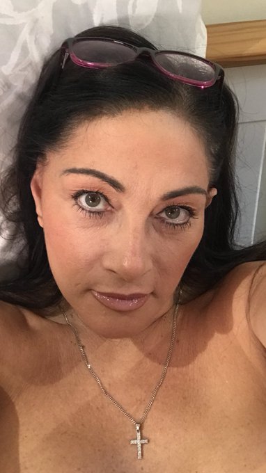 Good morning to you all😘 just about to log into https://t.co/7xgkJDoSKi and https://t.co/bzDPefkL76 and