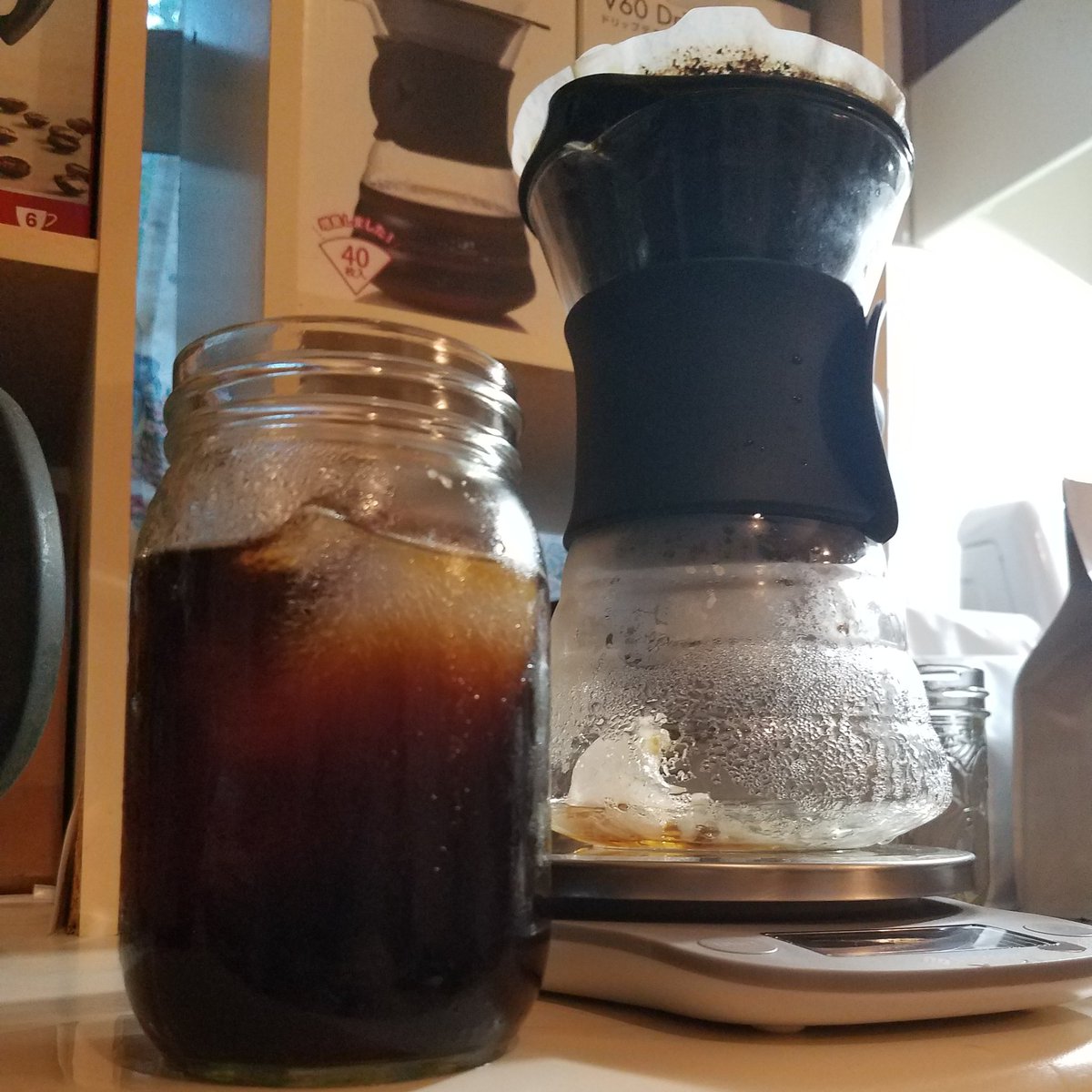 RubesCoffee's tweet image. Getting ready for the roasting day with some delicious #IcedCoffee the southern way -- served up in a Mason jar.

#FreshlyRoasted #SpecialtyCoffee 
#HarioV60
#CoffeeLover 
#Coffee
#MorningCoffee
#CoffeeRoaster