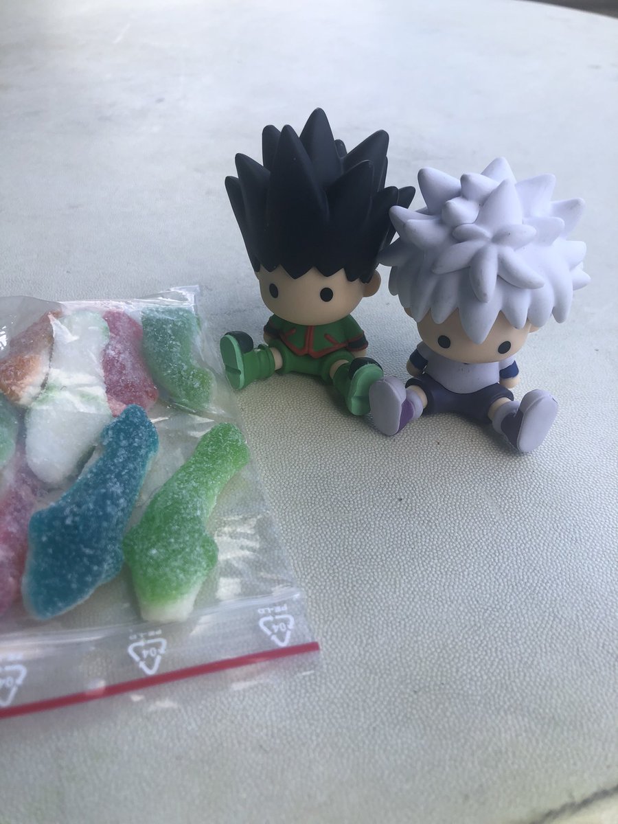 PLS VOTE FOR MY SILLIES IM REALLY SORRY FOR NOT POSTING BTW x.com/4uravity/statu…