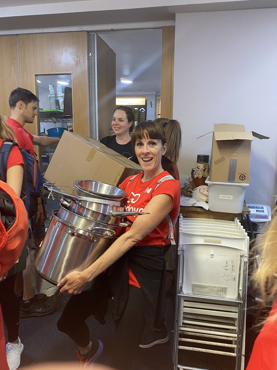GGWandsworth's tweet photo. Look at all these smiling faces! This is how much we love going to help out at the amazing @WasteNotProject https://t.co/Iv8l4DVlsT