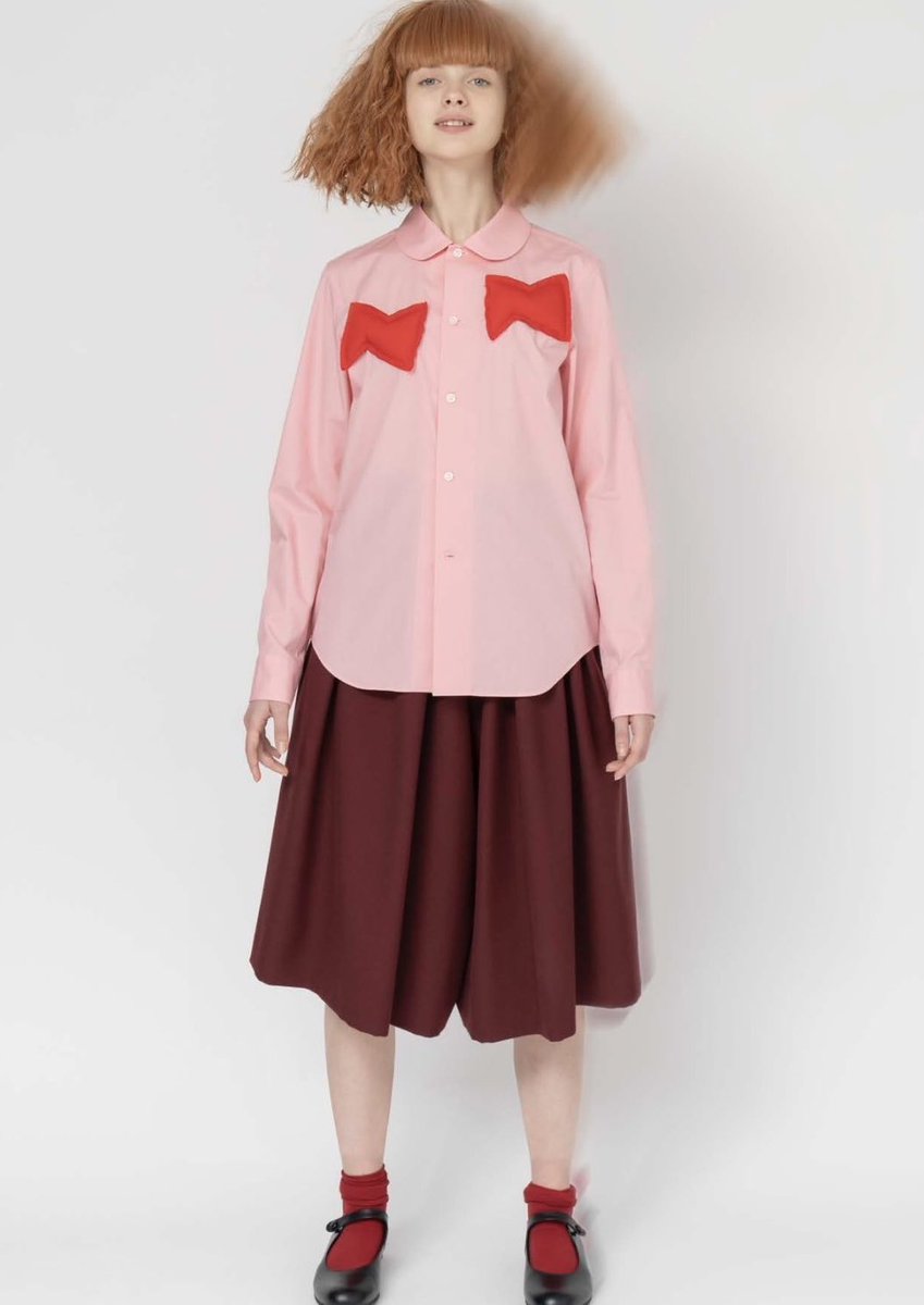 l_maoyoshino_l's tweet photo. ✱

SSに引き続き、COMME des GARÇONS GIRL AW2023コレクションにアートワークが起用されています。

立体感のあるパッチワークがシャツに施されています。カラーリング、形の展開は色々で可愛いです。ぜひお気に入り見つけに店舗に行ってみてください ღ

#commedesgarcons 
#commedesgarconsgirl https://t.co/LDDxKYSEqI