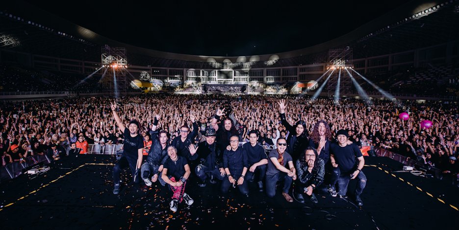 ideakreasi2's tweet photo. Otello Asia x Redline Kreasindo berhasil menggelar konser #FirstTimeInHistory Pertamina, Livin’ by Mandiri, Telkomsel - “DEWA 19 featuring ALL STARS – STADIUM TOUR 2023” di kota pertama Stadion Manahan Solo – Sabtu 29 Juli 2023 yang lalu. https://t.co/fS5e3y6srO