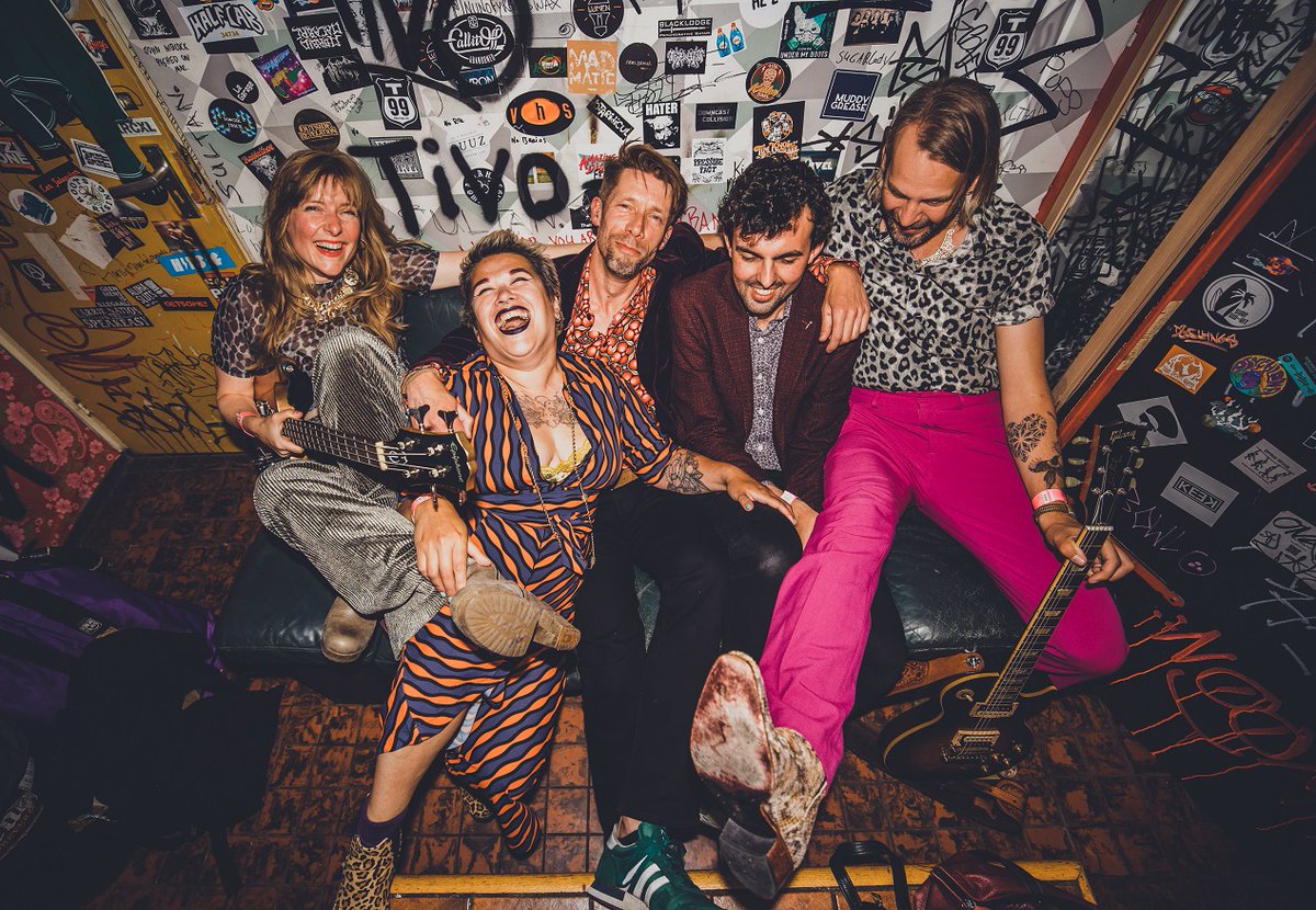 3voor12Utrecht's tweet photo. Five Dollar Shake vraagt aandacht voor culturele broedplekken in Utrecht met nieuw video. Mede hoofdrol voor iconisch Concordiagebouw https://t.co/T8aZUm7XnM https://t.co/RCjIj45QiN