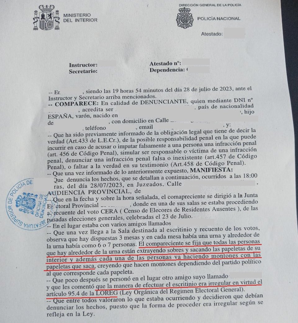 vitoquiles's tweet photo. #URGENTE | Llegan las primeras denuncias policiales por irregularidades en el escrutinio electoral: “todas las personas están extrayendo sobres y haciendo montones”

La ley prohíbe tajantemente estas prácticas. Se deben repetir las elecciones. https://t.co/QBDgdnnVsr