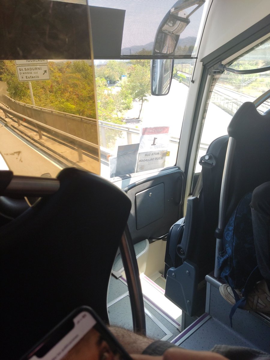 Dia platja #Cubelles. Em recullen amb cotxe a estació d #Tren #Vendrell. Surto d #Barcelona. A #Castellbisbal tren s'atura i ens fan agafar bus q va fent parades fins a St. Sadurní. Havíem d'arribar a 12:13, a les 12:45 tren surt d St Sadurní. #Renfe @Indignats_Renfe <a href="/btvnoticies/">btv notícies</a>