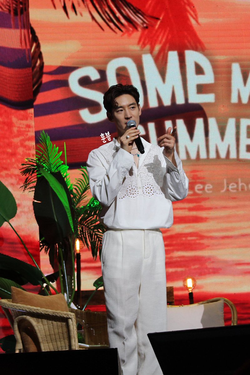 _0704page's tweet photo. 𝟸𝟶𝟸𝟹 𝙻𝙴𝙴 𝙹𝙴𝙷𝙾𝙾𝙽 𝙵𝚊𝚗𝚖𝚎𝚎𝚝𝚒𝚗𝚐 🩵

완전 천사 재질이셔요..👼🏻

#이제훈 #leejehoon https://t.co/9nO3F1rc4N