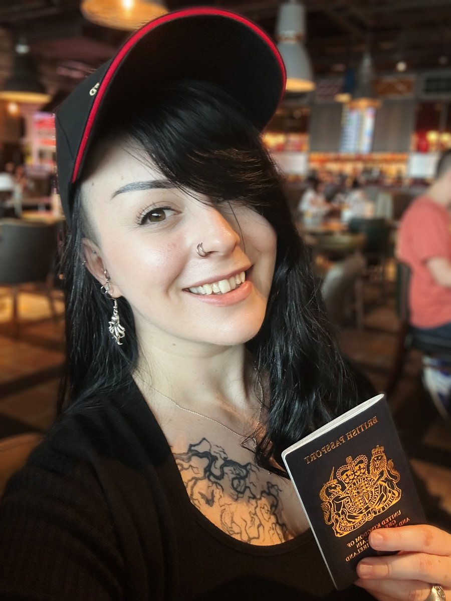 Chynna-Blue tweet media