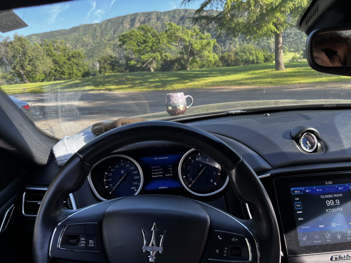 PuttingScore's tweet image. Ever drive all the way to your local golf club with your coffee cup on the hood?
