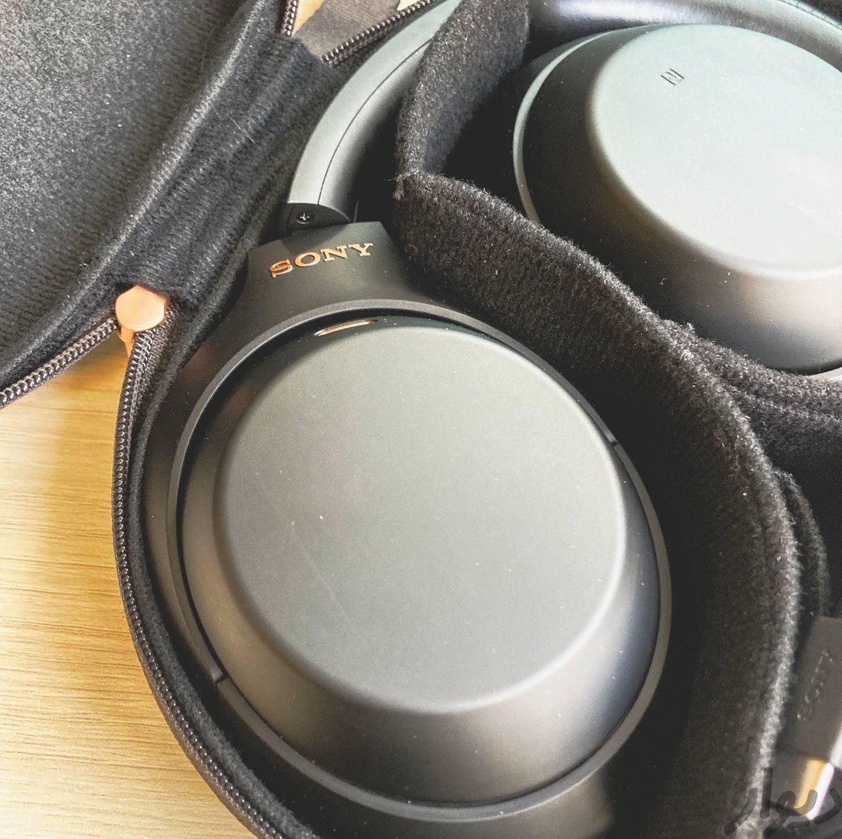 soroshism's tweet photo. هدفونمو میخوام بفروشم
هدفون سونی Sony WH-1000XM4

خیلی تمیز و سالمه، نویزکنسلینگ و کلی امکانات جذاب داره سرچ کنین راجبش.
بین هدفونا بی رغیبه واقعا، اگه خواستید دایرکت پیام بدید

#ريتوييت #سونی #هدفون #wh1000xm4 https://t.co/sa6afMAo8R