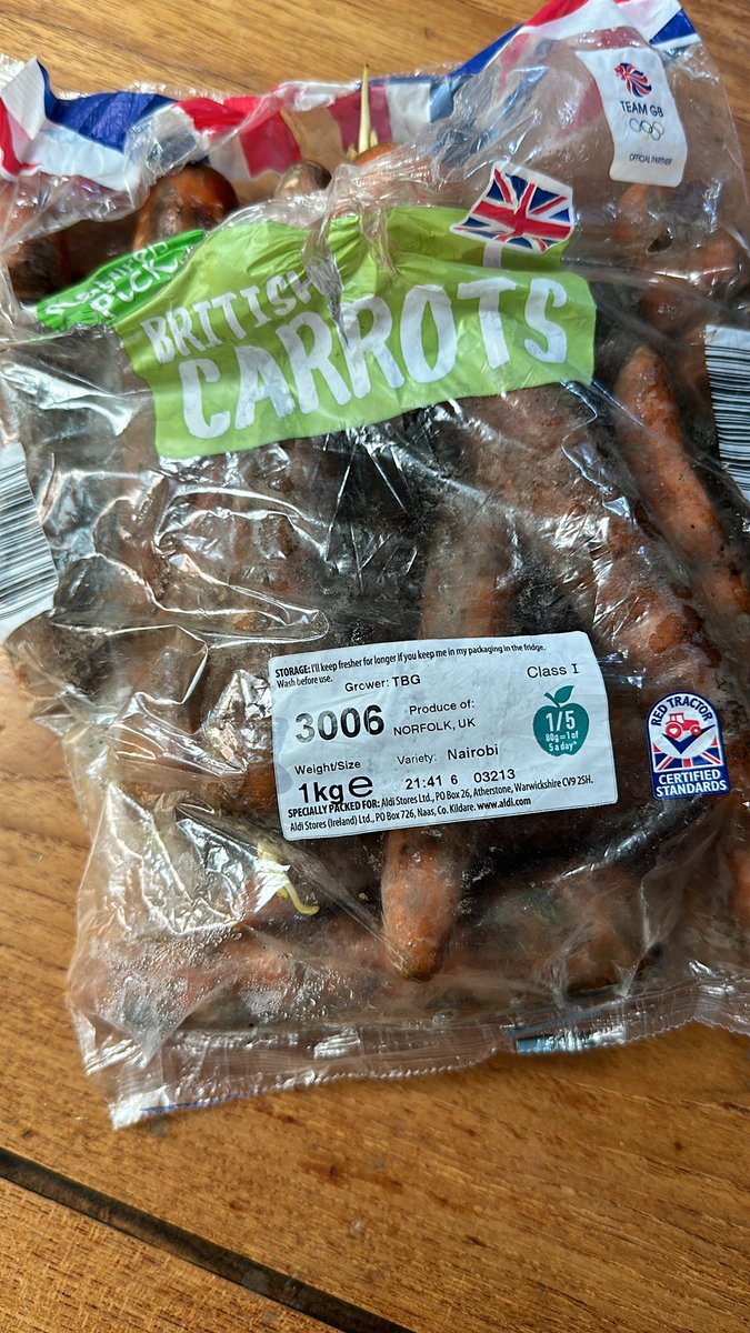 comeonkes's tweet photo. @AldiUK these are less then a week old !! Bought in barnsley Aldi .
It’s not acceptable. https://t.co/meIJbIlg3n
