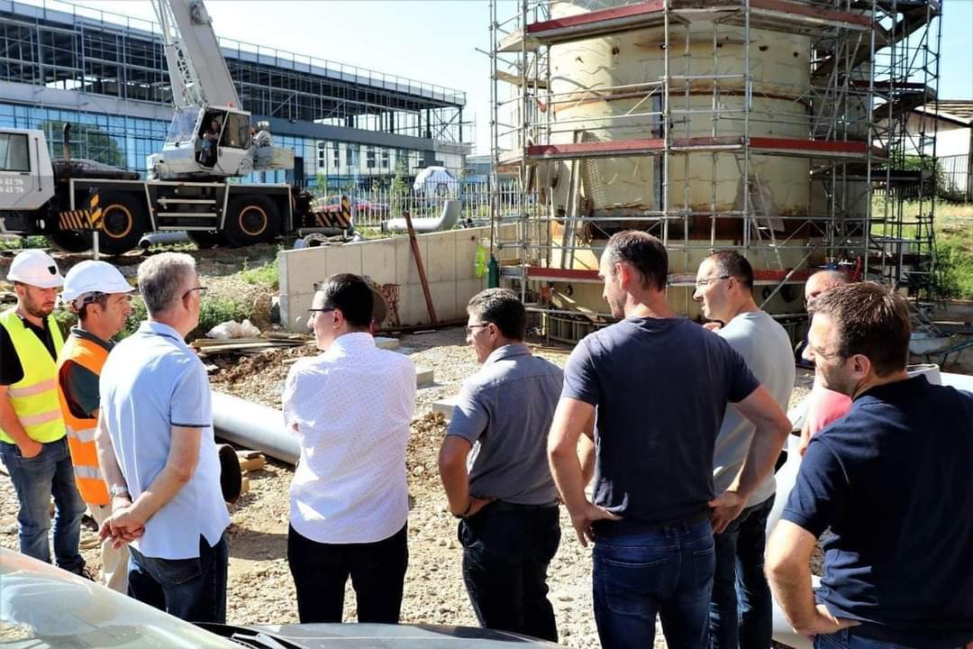 albanzogaj's tweet photo. Ngrohtorja po vazhdon me zgjerim të rrjetit!

#kryeqyteti #termokos 
@perparim_rama @Fisnik__Osmani https://t.co/xe11EgPTNf