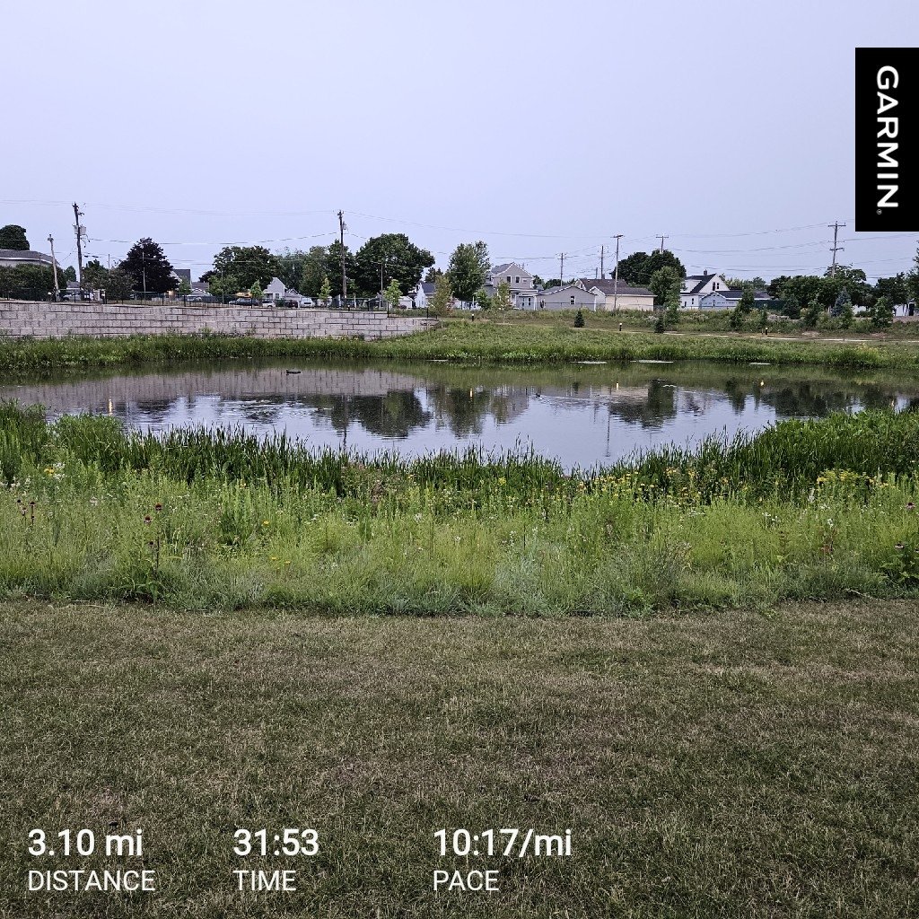 runnergirl1612's tweet photo. This is for the men. It is NOT okay to yell, whistle, stare or harass women! When you have to deal with that kind of crap when you're running alone AND it's still dark out, that's not okay. I'm not the girlie you want to mess with. #WisconsinRunnerGirl #F**kAroundAndFindOut https://t.co/VZfE7NOj6f