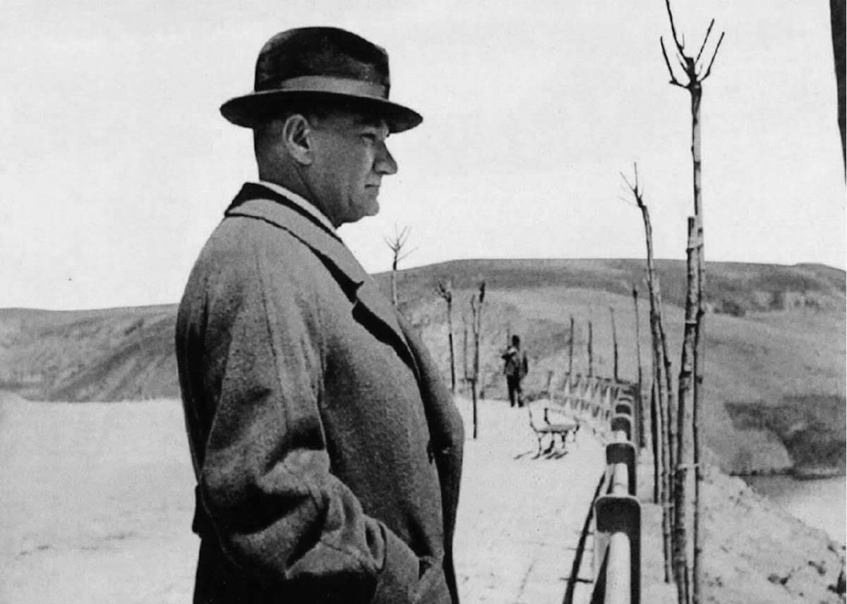 DailyTurkic's tweet photo. 🚫Disney's decision to disrespect Atatürk for a few lobbyists is unacceptable.

🇹🇷 Atatürk's impact echoes through generations among millions of people! Disney, rethink your decision and give recognition to a visionary leader. https://t.co/7NUuXRAFqO
