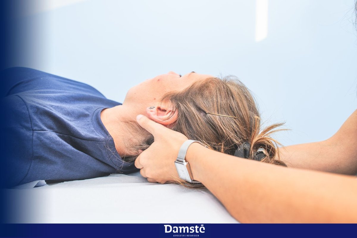 Onlangs heeft de rechtbank een therapeut veroordeeld tot het betalen van schadevergoeding na het “kraken” van de nek. Cliënt werd in deze zaak bijgestaan door letselschadeadvocaten Guido Andriol en Roos-Marijn Mast.

Herkenbaar? Neem contact met ons op via damste.nl/onze-mensen/gu…