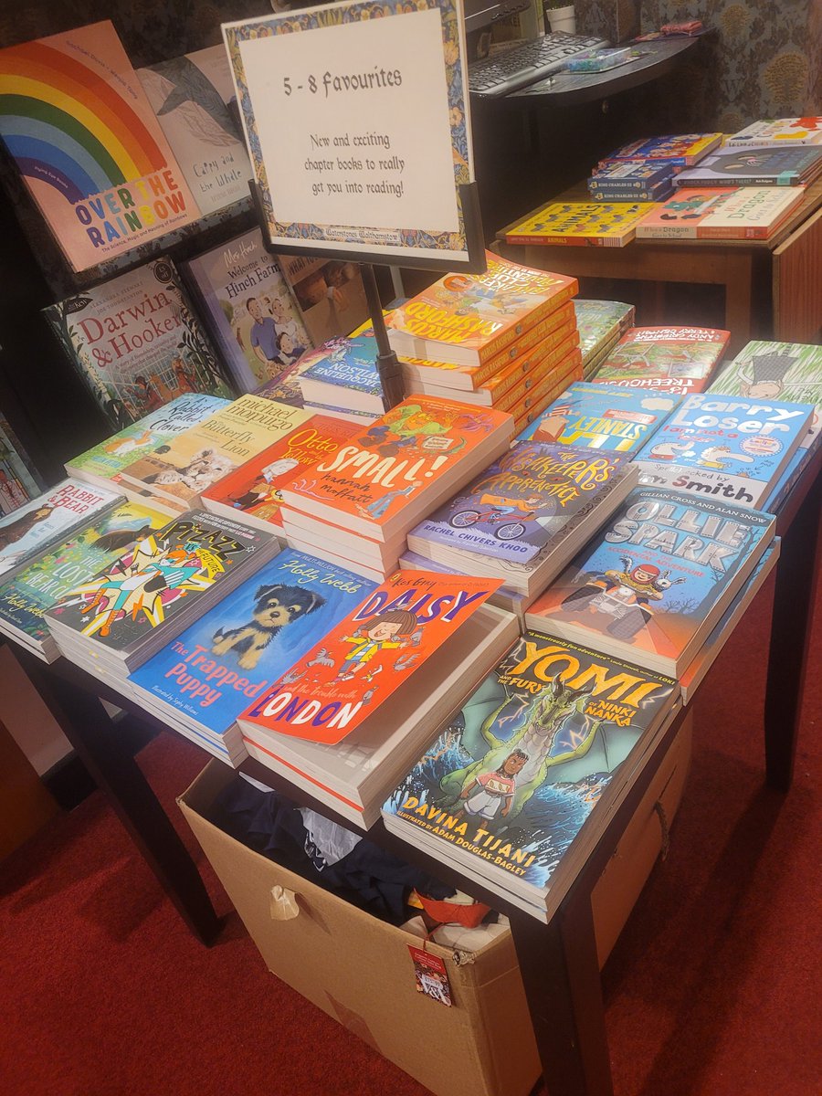 Did some signings over the weekend at @BooksRound, @WaterstonesE17 and @gowerst_books