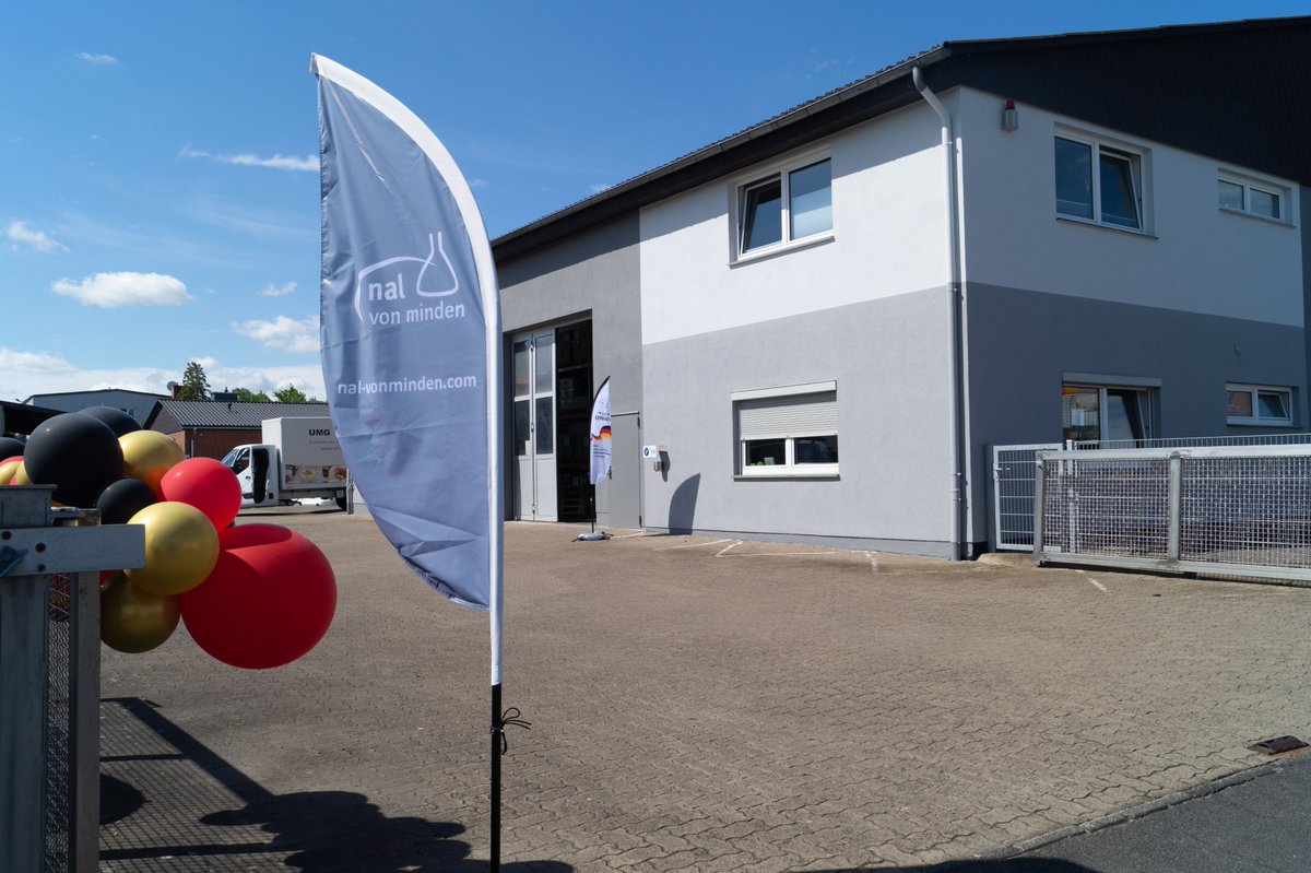 Proud to announce: We opened our very own, fully automated production plant at our location in #Göttingen. It produces up to 2 million rapid tests per month and is unique in #Europe. Read more here: oxomi.com/p/3000827/cata…
#MadeInGermany #wehelpyoucare #invitrodiagnostics