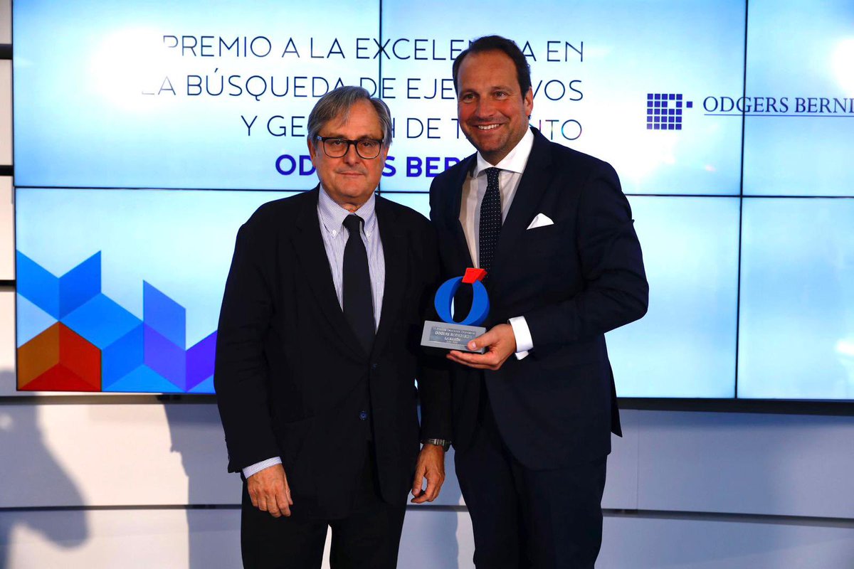 JaimeOzores's tweet photo. 🏅 Cierre a una temporada extraordinaria para Odgers Berndtson que ha puesto el colofón el recibir el premio de La razón a la mejor firma de Headhunting 2022. Ya trabajando para volver a recibirlo el año que viene! Feliz verano! 💫

@odgersberndtson #OBSpain https://t.co/gTO6JnT0L2
