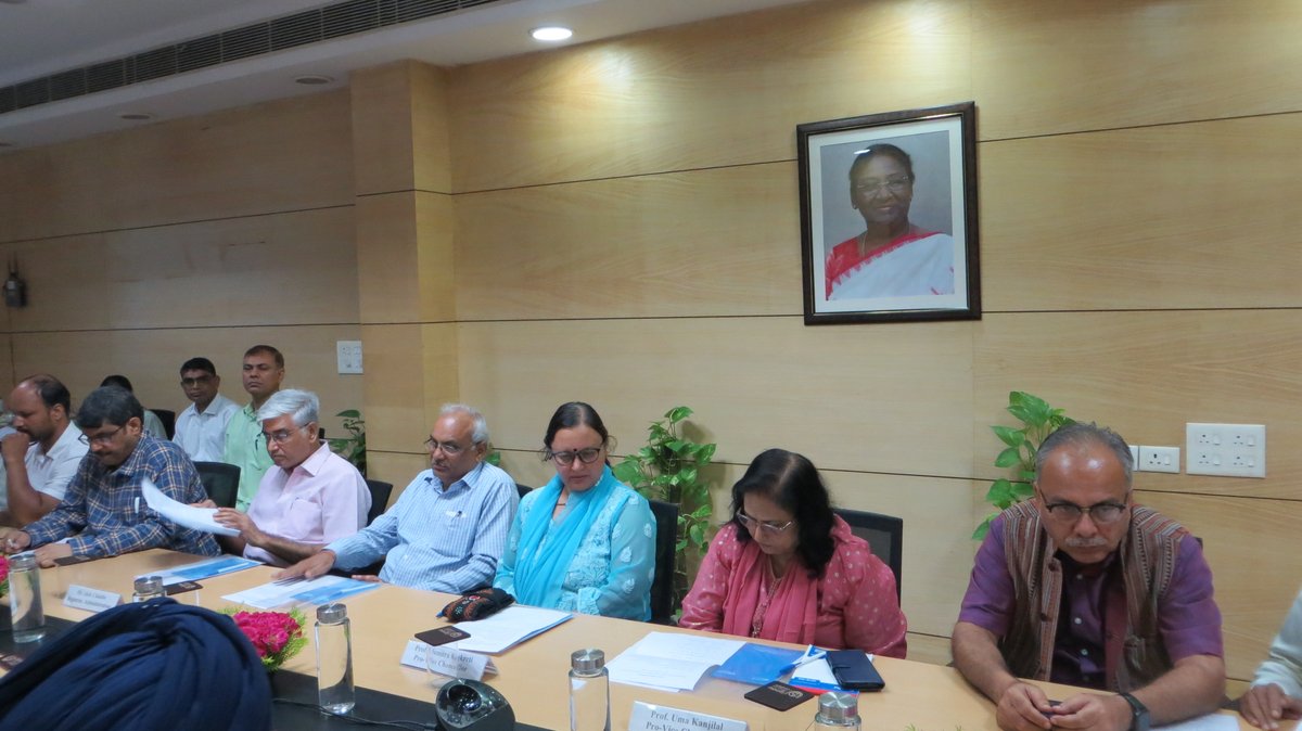 The IGNOU Programs under MoUs with the Armed Forces were opened for the admission of Agniveers of the Indian Air Force in a ceremony held today. <a href="/IgnouVc/">VC, IGNOU</a> Prof. Nageshwar Rao &amp; Air Marshal S K Jha, PVSM AVSM, IAF launched Admission Portal for offering skill-based Bachelor degrees.