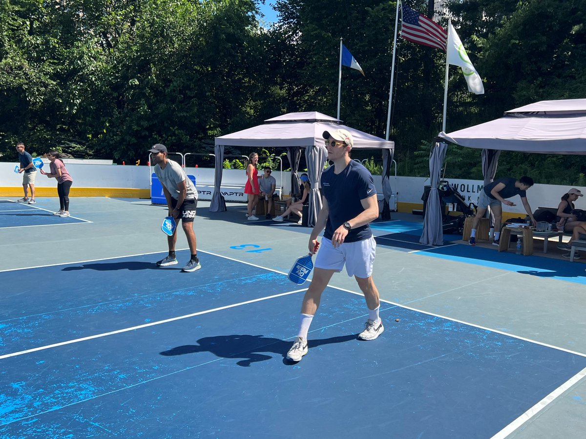 1st annual @OrthoColumbia pickleball outing at Central Park! Babies, kids, residents, PAs, faculty - amazing weather and time. Truly a sport that everyone can play. #orthotwitter @USAPickleball